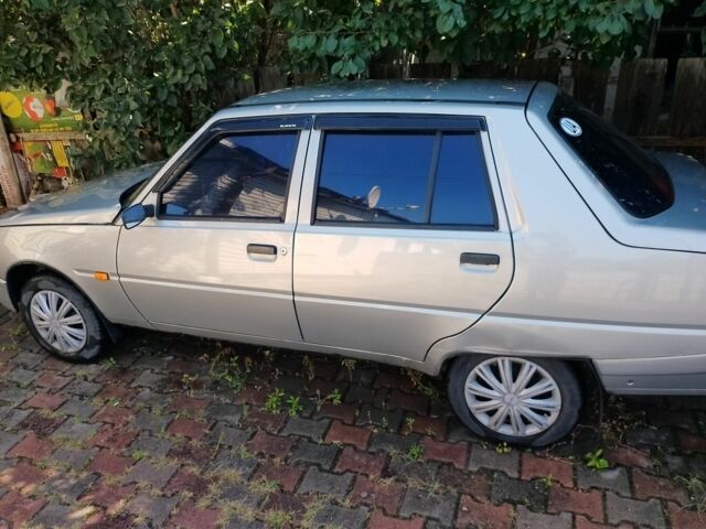 Сірий ЗАЗ 1102 Таврія, об'ємом двигуна 1.2 л та пробігом 84 тис. км за 75000 $, фото 4 на Automoto.ua