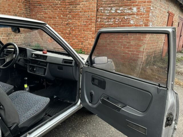 Серый ЗАЗ 1102 Таврия, объемом двигателя 1.2 л и пробегом 127 тыс. км за 556 $, фото 3 на Automoto.ua