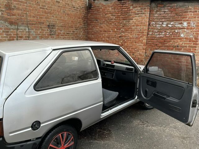 Серый ЗАЗ 1102 Таврия, объемом двигателя 1.2 л и пробегом 127 тыс. км за 556 $, фото 2 на Automoto.ua