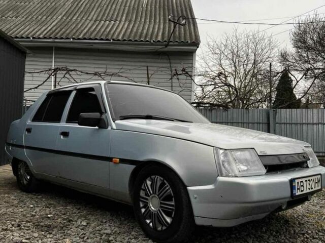 Серый ЗАЗ 1102 Таврия, объемом двигателя 1.2 л и пробегом 230 тыс. км за 1100 $, фото 3 на Automoto.ua