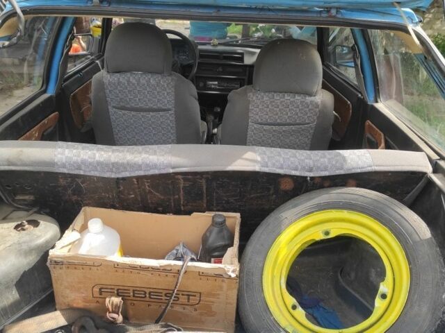 Синий ЗАЗ 1102 Таврия, объемом двигателя 1.2 л и пробегом 250 тыс. км за 288 $, фото 6 на Automoto.ua