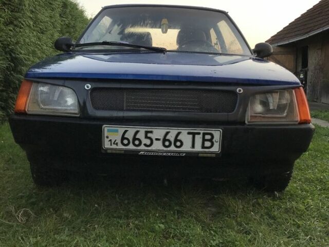 Синий ЗАЗ 1102 Таврия, объемом двигателя 1.2 л и пробегом 1 тыс. км за 350 $, фото 4 на Automoto.ua