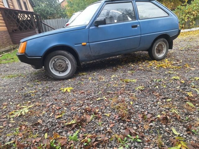 Синій ЗАЗ 1102 Таврія, об'ємом двигуна 1 л та пробігом 300 тис. км за 876 $, фото 3 на Automoto.ua