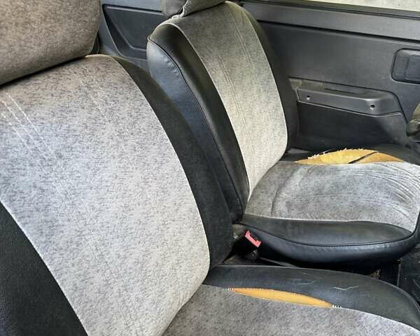 Синий ЗАЗ 1102 Таврия, объемом двигателя 1.1 л и пробегом 750 тыс. км за 650 $, фото 12 на Automoto.ua