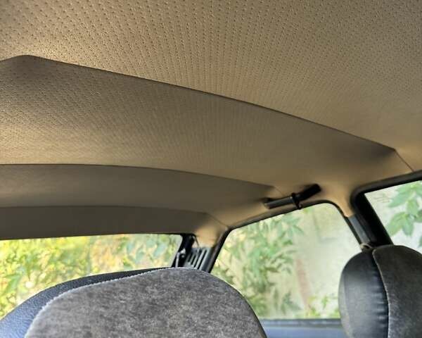 Синий ЗАЗ 1102 Таврия, объемом двигателя 1.1 л и пробегом 750 тыс. км за 650 $, фото 11 на Automoto.ua