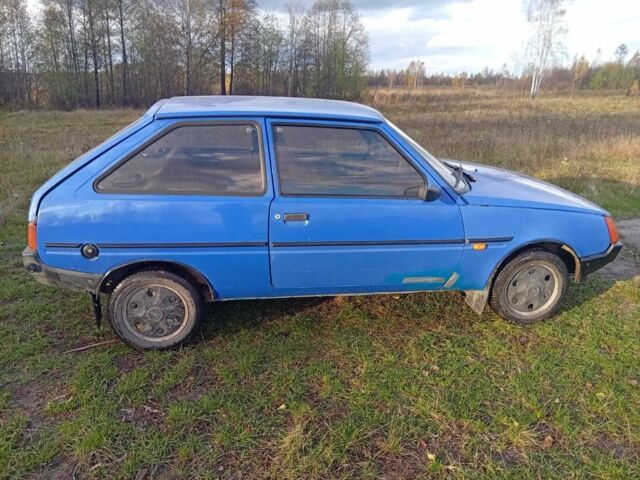 Синий ЗАЗ 1102 Таврия, объемом двигателя 1.1 л и пробегом 100 тыс. км за 716 $, фото 4 на Automoto.ua
