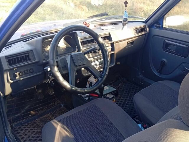 Синий ЗАЗ 1102 Таврия, объемом двигателя 1.1 л и пробегом 100 тыс. км за 716 $, фото 9 на Automoto.ua