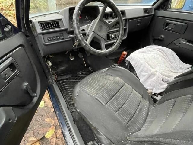 Синій ЗАЗ 1102 Таврія, об'ємом двигуна 1.1 л та пробігом 200 тис. км за 600 $, фото 4 на Automoto.ua