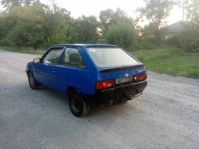Синий ЗАЗ 1102 Таврия, объемом двигателя 0 л и пробегом 200 тыс. км за 350 $, фото 3 на Automoto.ua