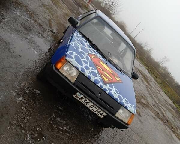 Синій ЗАЗ 1102 Таврія, об'ємом двигуна 1.2 л та пробігом 250 тис. км за 1100 $, фото 2 на Automoto.ua