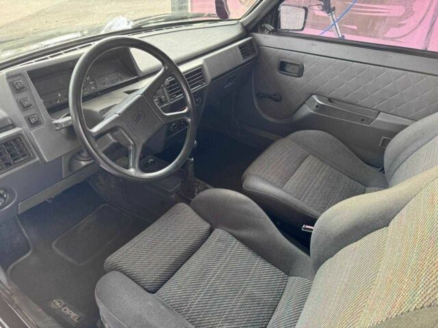 Синий ЗАЗ 1102 Таврия, объемом двигателя 1.2 л и пробегом 250 тыс. км за 650 $, фото 9 на Automoto.ua