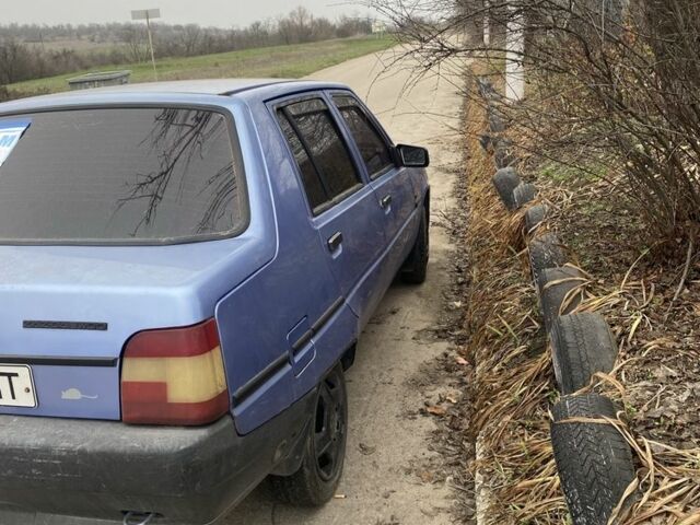 Синий ЗАЗ 1102 Таврия, объемом двигателя 1.2 л и пробегом 10 тыс. км за 662 $, фото 2 на Automoto.ua