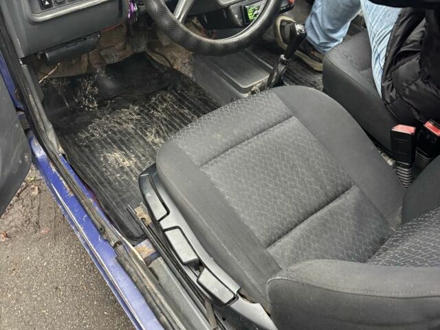 Синий ЗАЗ 1102 Таврия, объемом двигателя 1.1 л и пробегом 124 тыс. км за 557 $, фото 4 на Automoto.ua