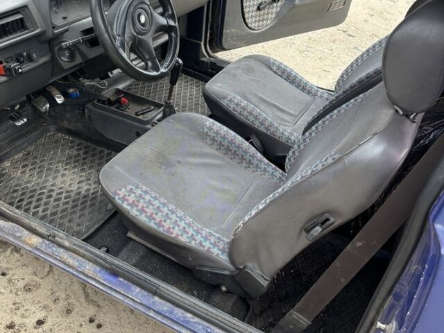 Синий ЗАЗ 1102 Таврия, объемом двигателя 1.2 л и пробегом 250 тыс. км за 500 $, фото 8 на Automoto.ua