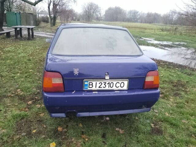 Синий ЗАЗ 1102 Таврия, объемом двигателя 1.2 л и пробегом 300 тыс. км за 417 $, фото 3 на Automoto.ua