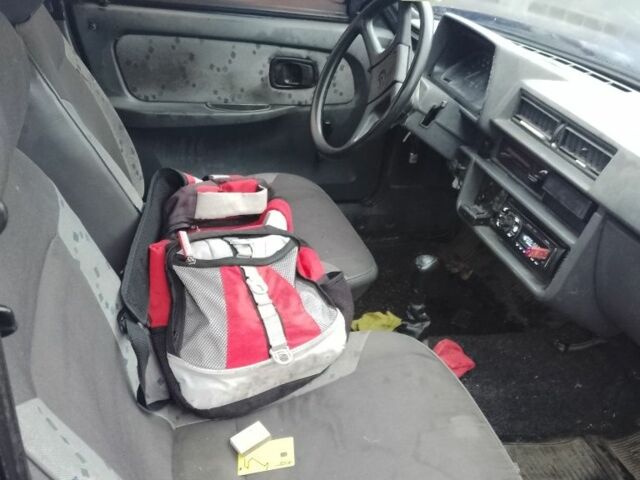 Синий ЗАЗ 1102 Таврия, объемом двигателя 1.2 л и пробегом 300 тыс. км за 417 $, фото 8 на Automoto.ua