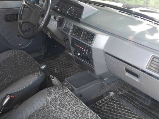 Синий ЗАЗ 1102 Таврия, объемом двигателя 1.2 л и пробегом 140 тыс. км за 444 $, фото 6 на Automoto.ua