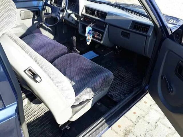 Синий ЗАЗ 1102 Таврия, объемом двигателя 1.1 л и пробегом 3 тыс. км за 2000 $, фото 4 на Automoto.ua