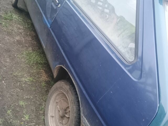 Синий ЗАЗ 1102 Таврия, объемом двигателя 1.1 л и пробегом 100 тыс. км за 616 $, фото 4 на Automoto.ua