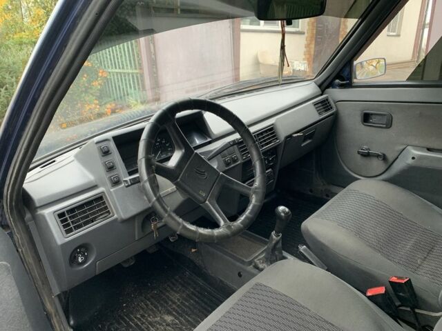 Синій ЗАЗ 1102 Таврія, об'ємом двигуна 1.2 л та пробігом 105 тис. км за 1190 $, фото 5 на Automoto.ua