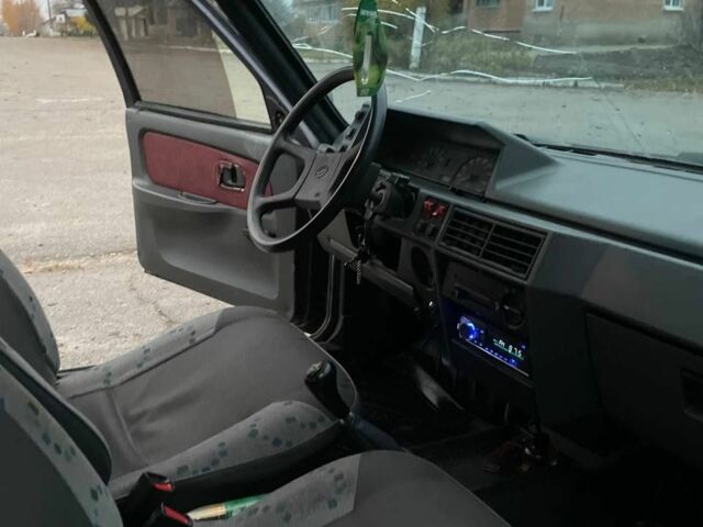 Синий ЗАЗ 1102 Таврия, объемом двигателя 1.2 л и пробегом 180 тыс. км за 700 $, фото 3 на Automoto.ua