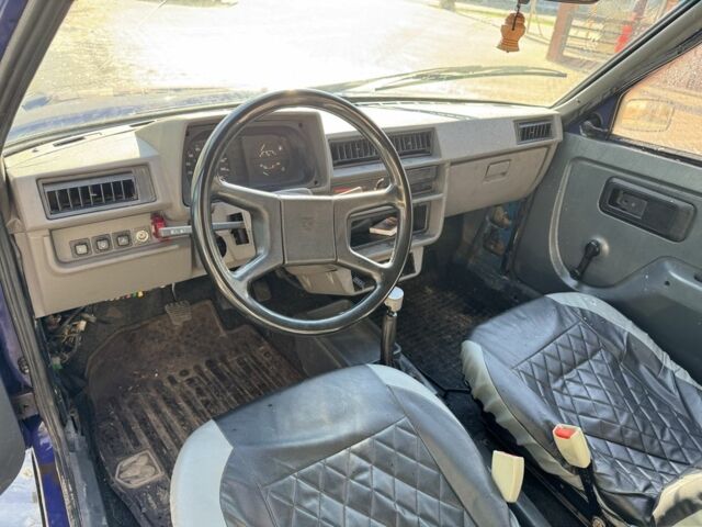 Синий ЗАЗ 1102 Таврия, объемом двигателя 1.2 л и пробегом 400 тыс. км за 750 $, фото 5 на Automoto.ua