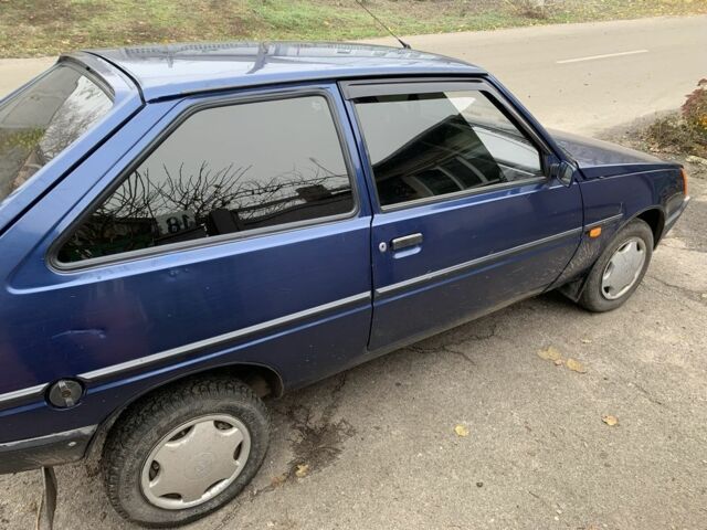 Синій ЗАЗ 1102 Таврія, об'ємом двигуна 1.2 л та пробігом 105 тис. км за 1190 $, фото 3 на Automoto.ua