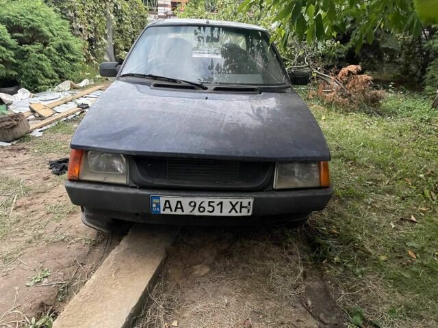 Синий ЗАЗ 1102 Таврия, объемом двигателя 1.2 л и пробегом 300 тыс. км за 500 $, фото 5 на Automoto.ua