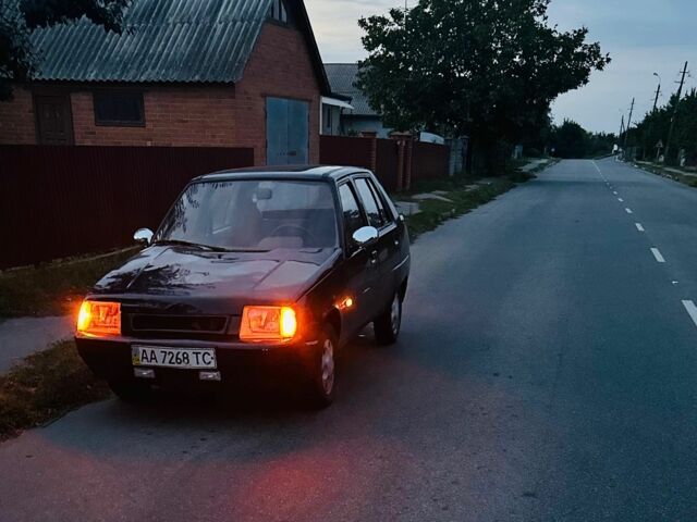 Синий ЗАЗ 1102 Таврия, объемом двигателя 1.2 л и пробегом 1 тыс. км за 1000 $, фото 3 на Automoto.ua