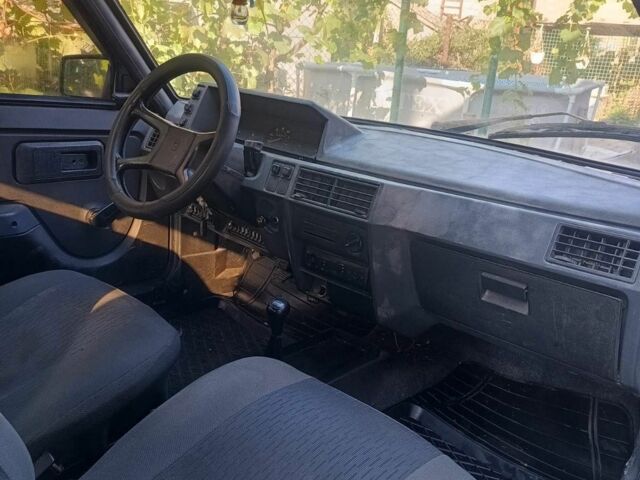 Синий ЗАЗ 1102 Таврия, объемом двигателя 1.1 л и пробегом 270 тыс. км за 1200 $, фото 2 на Automoto.ua