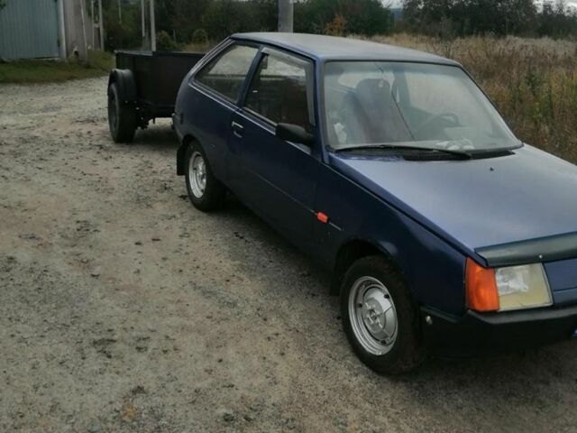 Синий ЗАЗ 1102 Таврия, объемом двигателя 1.1 л и пробегом 100 тыс. км за 600 $, фото 6 на Automoto.ua