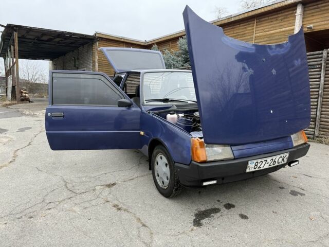 Синий ЗАЗ 1102 Таврия, объемом двигателя 1.2 л и пробегом 200 тыс. км за 929 $, фото 10 на Automoto.ua