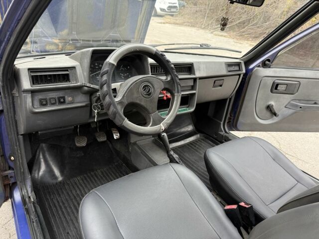 Синий ЗАЗ 1102 Таврия, объемом двигателя 1.2 л и пробегом 200 тыс. км за 929 $, фото 16 на Automoto.ua