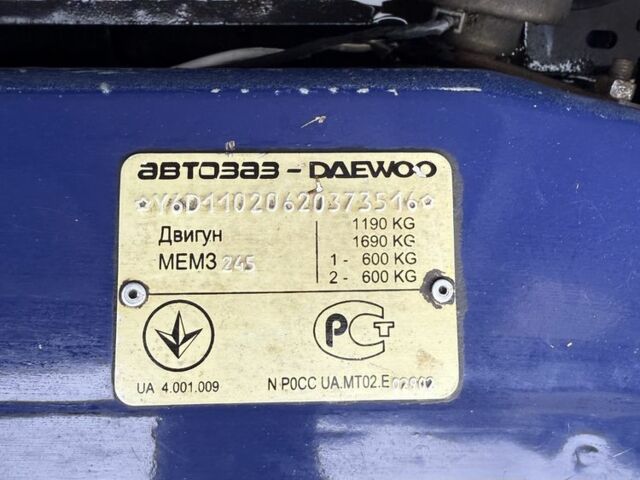 Синий ЗАЗ 1102 Таврия, объемом двигателя 1.2 л и пробегом 200 тыс. км за 929 $, фото 9 на Automoto.ua