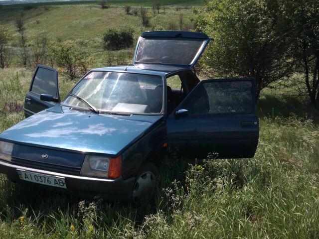 Синій ЗАЗ 1102 Таврія, об'ємом двигуна 1.3 л та пробігом 130 тис. км за 1214 $, фото 15 на Automoto.ua