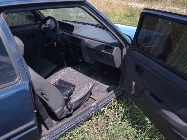 Синий ЗАЗ 1102 Таврия, объемом двигателя 1.3 л и пробегом 132 тыс. км за 1349 $, фото 5 на Automoto.ua