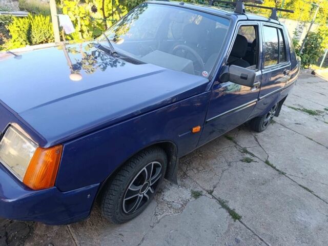 Синий ЗАЗ 1102 Таврия, объемом двигателя 1.2 л и пробегом 111 тыс. км за 1000 $, фото 11 на Automoto.ua