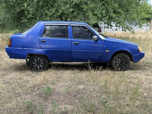 Синий ЗАЗ 1102 Таврия, объемом двигателя 1.2 л и пробегом 200 тыс. км за 721 $, фото 1 на Automoto.ua