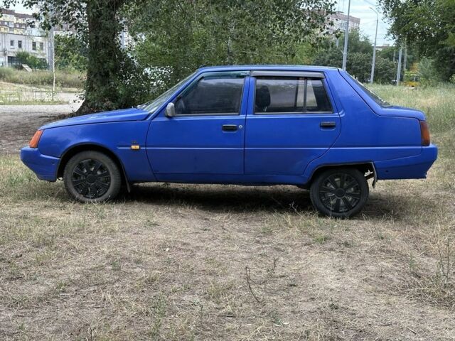 Синий ЗАЗ 1102 Таврия, объемом двигателя 1.2 л и пробегом 200 тыс. км за 721 $, фото 5 на Automoto.ua