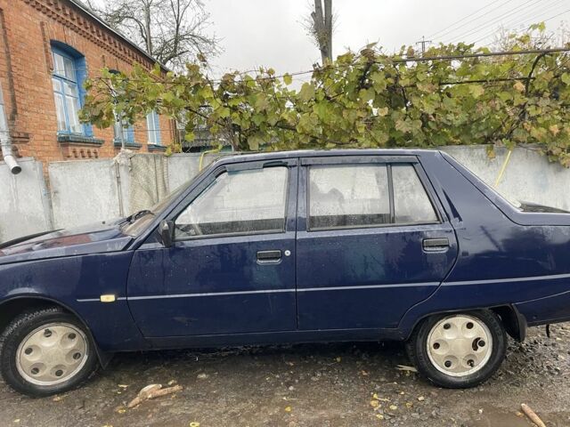 Синий ЗАЗ 1102 Таврия, объемом двигателя 1.2 л и пробегом 27 тыс. км за 900 $, фото 1 на Automoto.ua