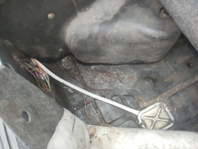 Зелений ЗАЗ 1102 Таврія, об'ємом двигуна 1 л та пробігом 60 тис. км за 591 $, фото 6 на Automoto.ua