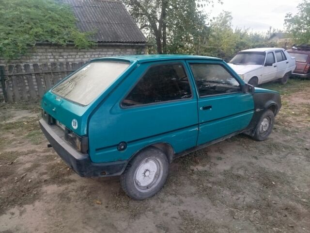 Зелений ЗАЗ 1102 Таврія, об'ємом двигуна 1.1 л та пробігом 100 тис. км за 255 $, фото 2 на Automoto.ua
