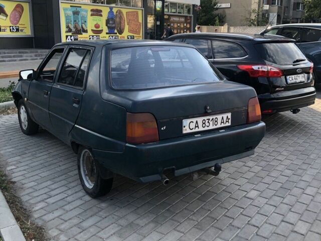 Зеленый ЗАЗ 1102 Таврия, объемом двигателя 1.2 л и пробегом 202 тыс. км за 300 $, фото 1 на Automoto.ua