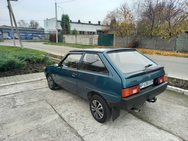 Зеленый ЗАЗ 1102 Таврия, объемом двигателя 1.2 л и пробегом 268 тыс. км за 1100 $, фото 3 на Automoto.ua