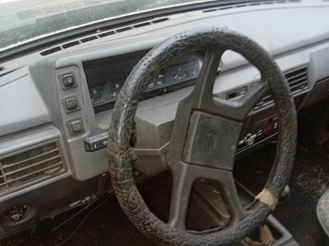 Зелений ЗАЗ 1102 Таврія, об'ємом двигуна 1.2 л та пробігом 62 тис. км за 381 $, фото 4 на Automoto.ua