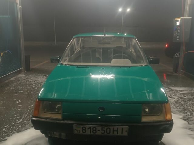 Зеленый ЗАЗ 1102 Таврия, объемом двигателя 1 л и пробегом 200 тыс. км за 597 $, фото 3 на Automoto.ua