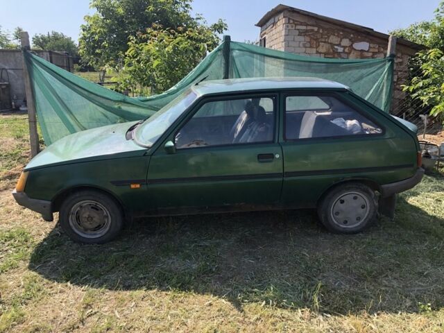 Зеленый ЗАЗ 1102 Таврия, объемом двигателя 1.2 л и пробегом 268 тыс. км за 900 $, фото 1 на Automoto.ua