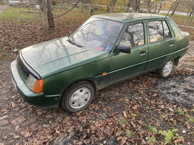 Зеленый ЗАЗ 1102 Таврия, объемом двигателя 0 л и пробегом 20 тыс. км за 760 $, фото 2 на Automoto.ua