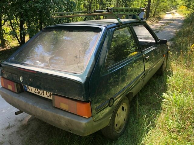 Зелений ЗАЗ 1102 Таврія, об'ємом двигуна 1.2 л та пробігом 100 тис. км за 717 $, фото 4 на Automoto.ua