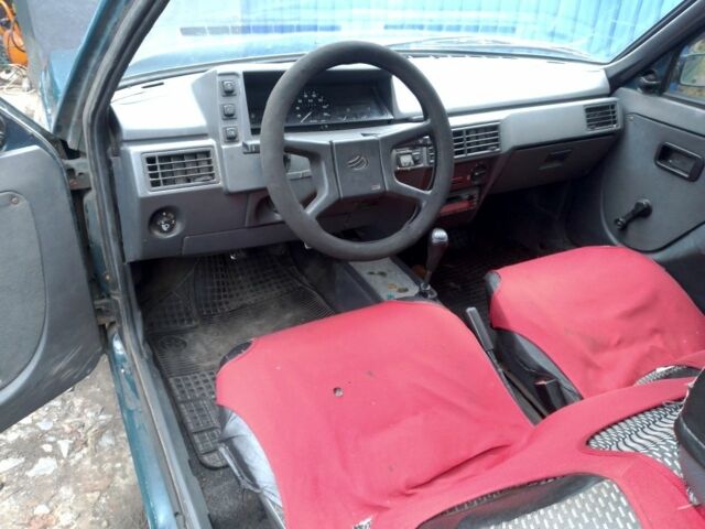 Зеленый ЗАЗ 1102 Таврия, объемом двигателя 1 л и пробегом 217 тыс. км за 950 $, фото 6 на Automoto.ua